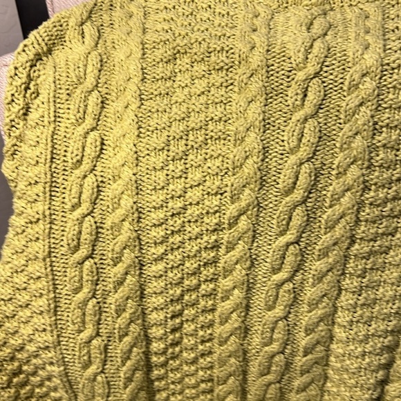 Aerie size Medium lime green knit sweater - Picture 10 of 10